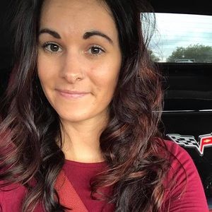 Meet your Posher, Holli